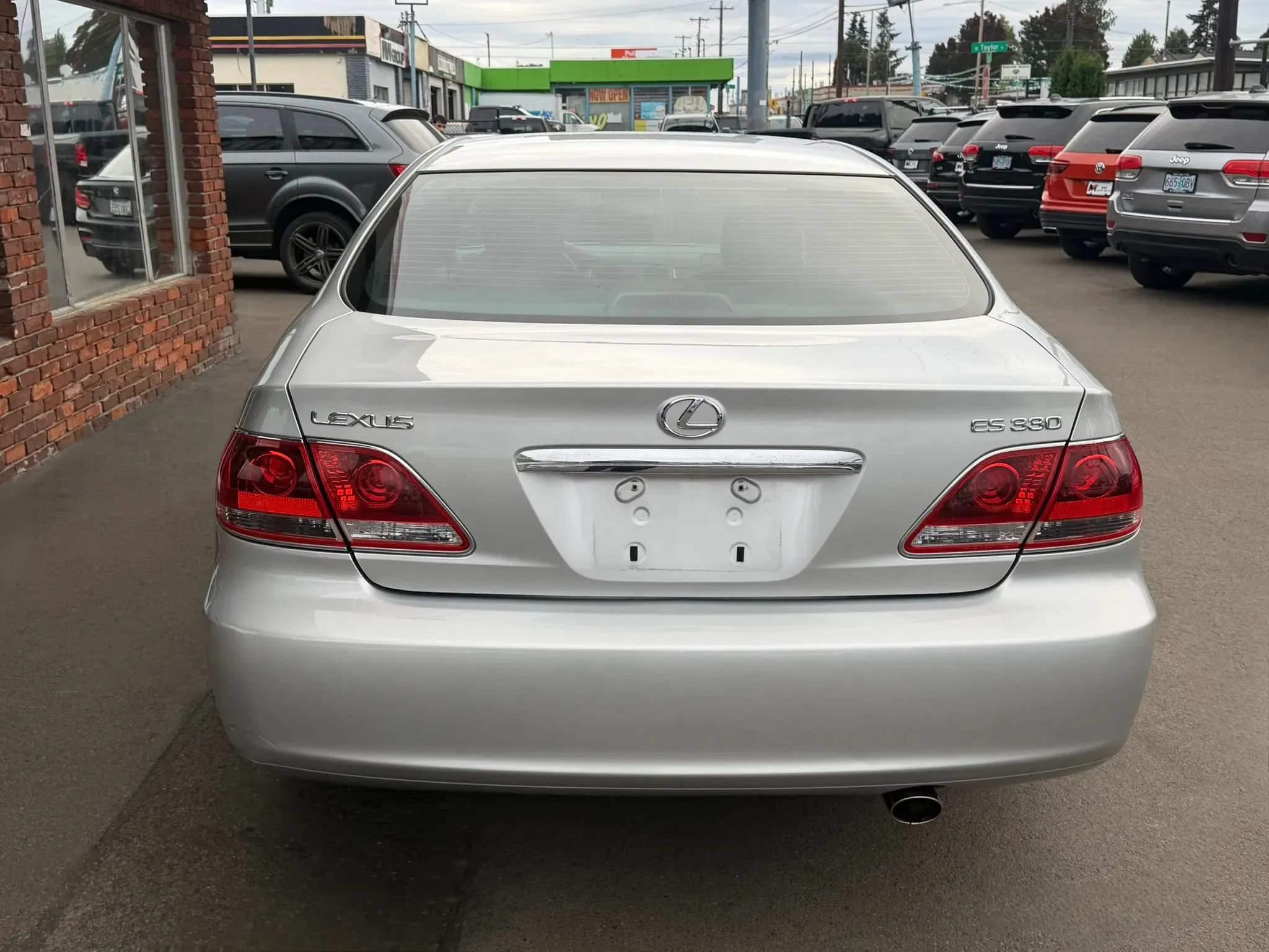 Used 2005 Lexus ES 330 FWD image 4