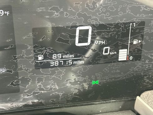Used 2025 Nissan Kicks SV AWD/4WD image 18