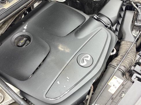 Used 2018 INFINITI QX30 AWD image 27