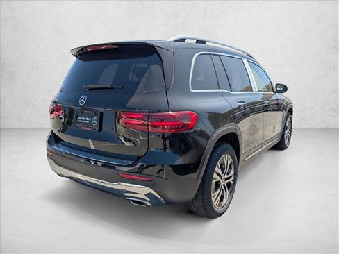 Used 2025 Mercedes-Benz GLB 250 GLB 250 image 2