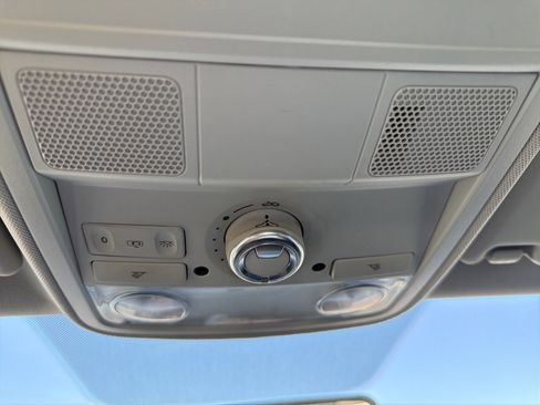 Used 2013 Volkswagen Jetta SE image 16