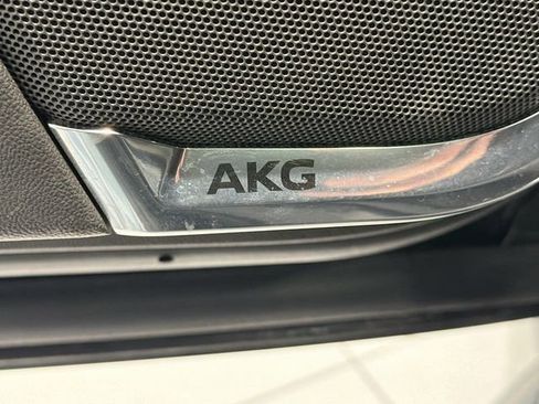 Used 2023 Cadillac Escalade ESV Premium Luxury image 17