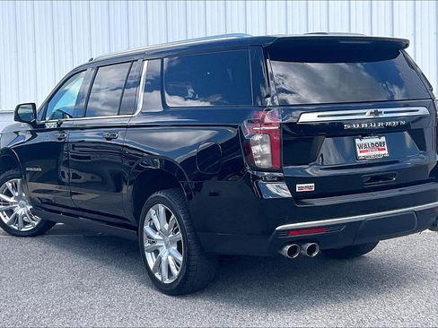 Used 2021 Chevrolet Suburban High Country w/ Premium Package AWD/4WD image 15