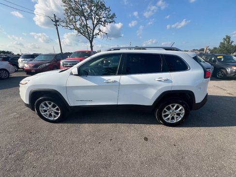 Used 2014 Jeep Cherokee Latitude w/ Comfort/Convenience Group AWD/4WD image 32