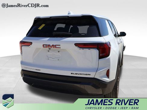 Used 2026 GMC Terrain Elevation image 15