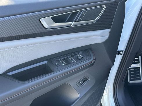 New 2026 Volkswagen Atlas Peak Edition image 13