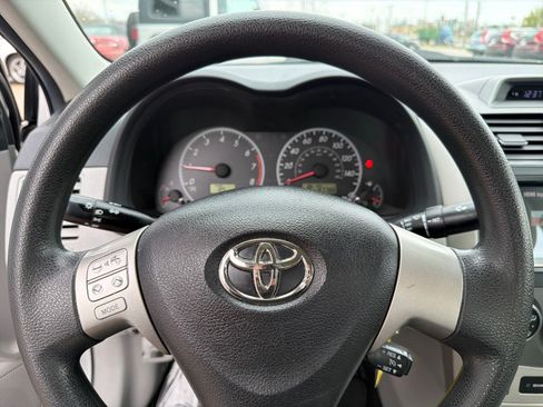 Used 2012 Toyota Corolla LE FWD image 11