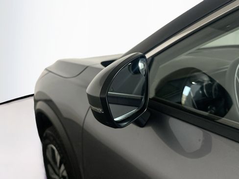 Used 2023 Nissan Rogue SV image 16