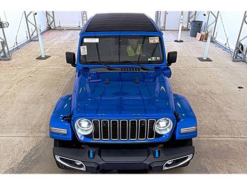 Used 2024 Jeep Wrangler Unlimited Sahara w/ Safety Group AWD/4WD image 6
