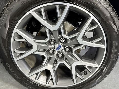 Used 2025 Ford Explorer Platinum w/ Ultimate Package image 35