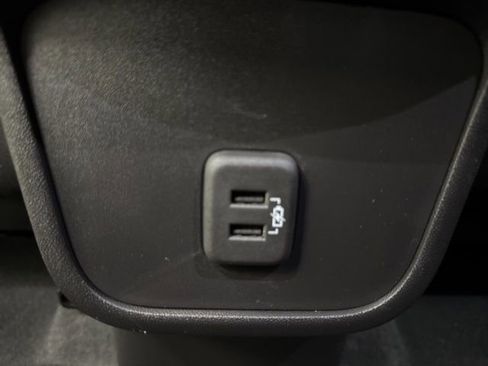 Used 2024 Chevrolet Equinox LT FWD image 24