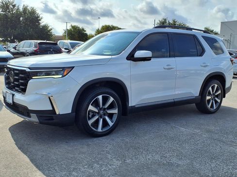 Used 2025 Honda Pilot Elite image 22