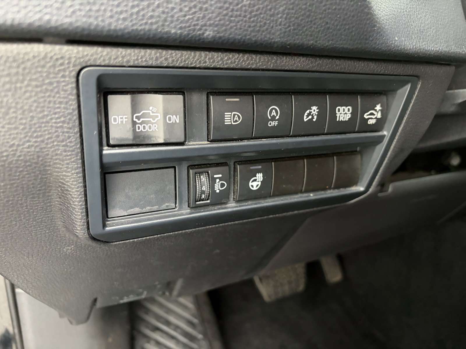 Used 2024 Toyota Tundra SR5 w/ SR5 Premium Package AWD/4WD image 25