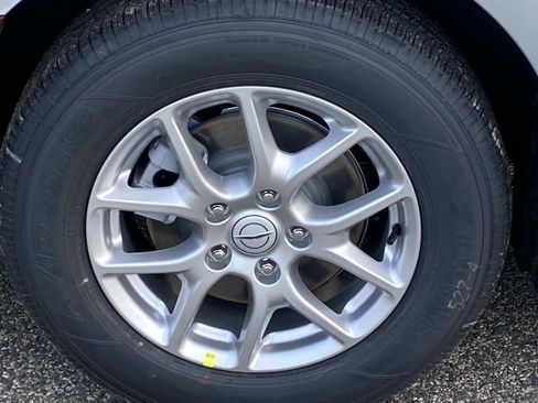 New 2026 Chrysler Voyager LX image 3