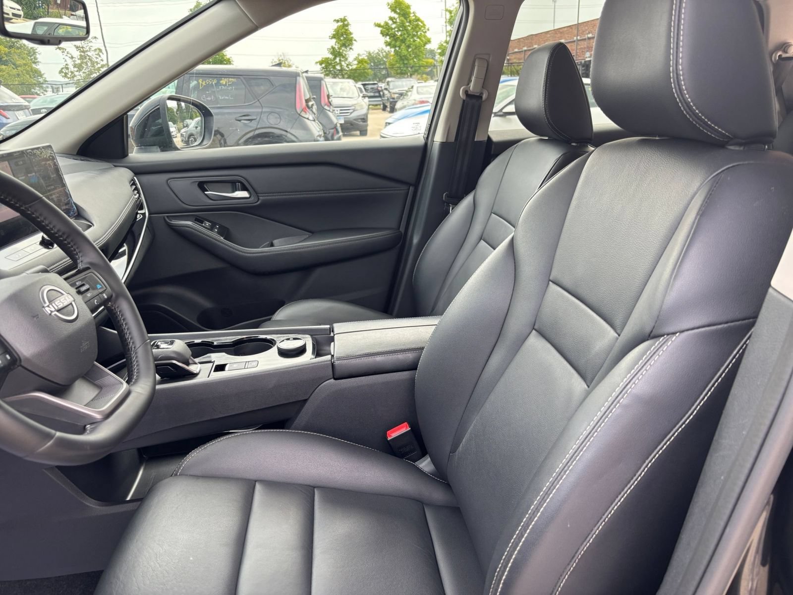 Used 2026 Nissan Rogue SL AWD/4WD image 26