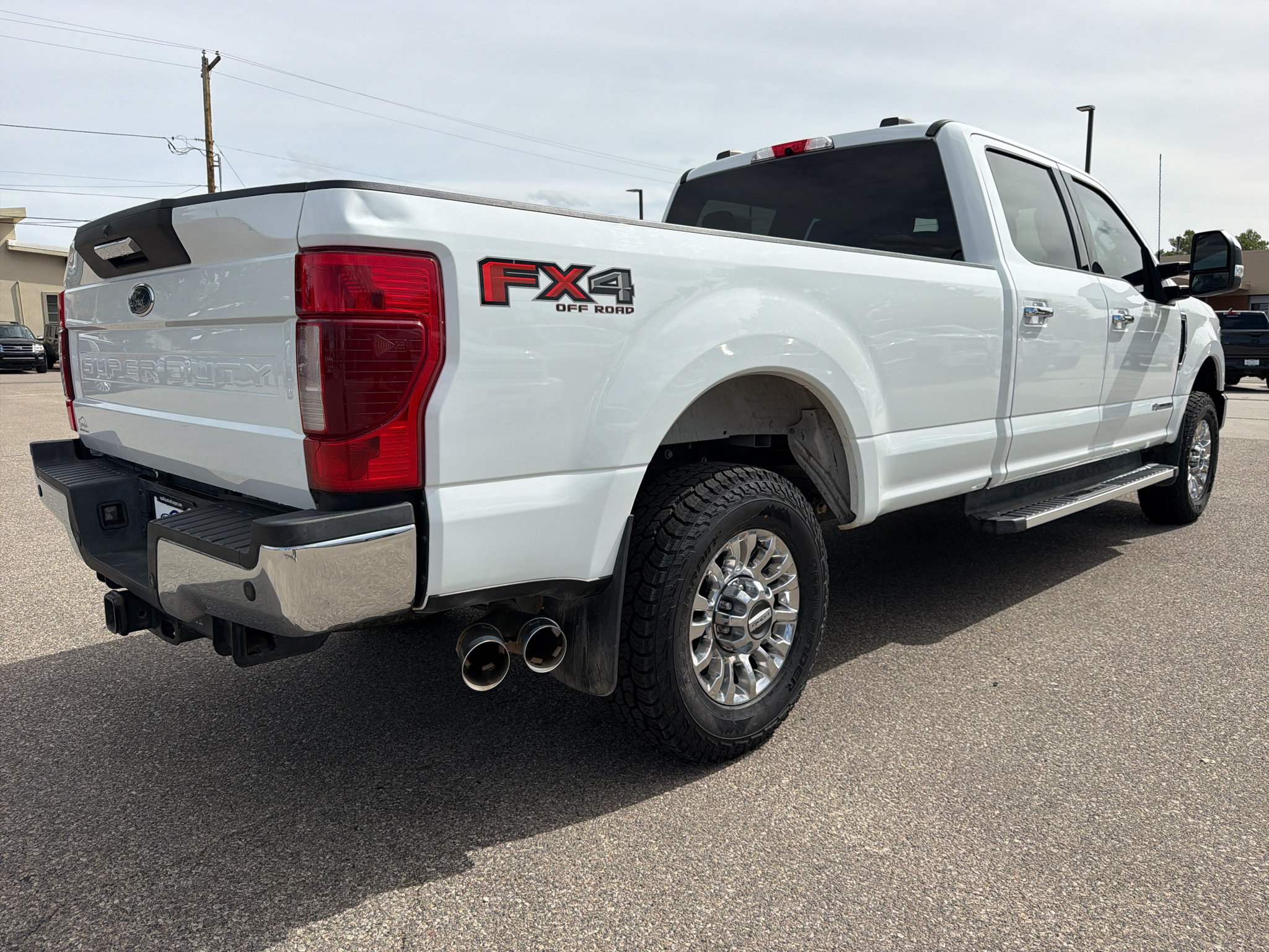 Used 2022 Ford F350 XLT w/ XLT Premium Package AWD/4WD image 7
