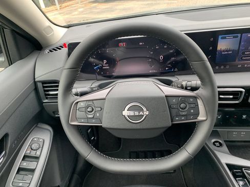 New 2026 Nissan Sentra SV w/ SV Convenience Package FWD image 8