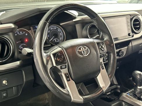 Used 2023 Toyota Tacoma SR5 w/ SR5 Appearance Package image 13