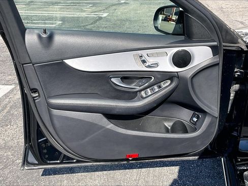Used 2018 Mercedes-Benz C 300 4MATIC Sedan image 21