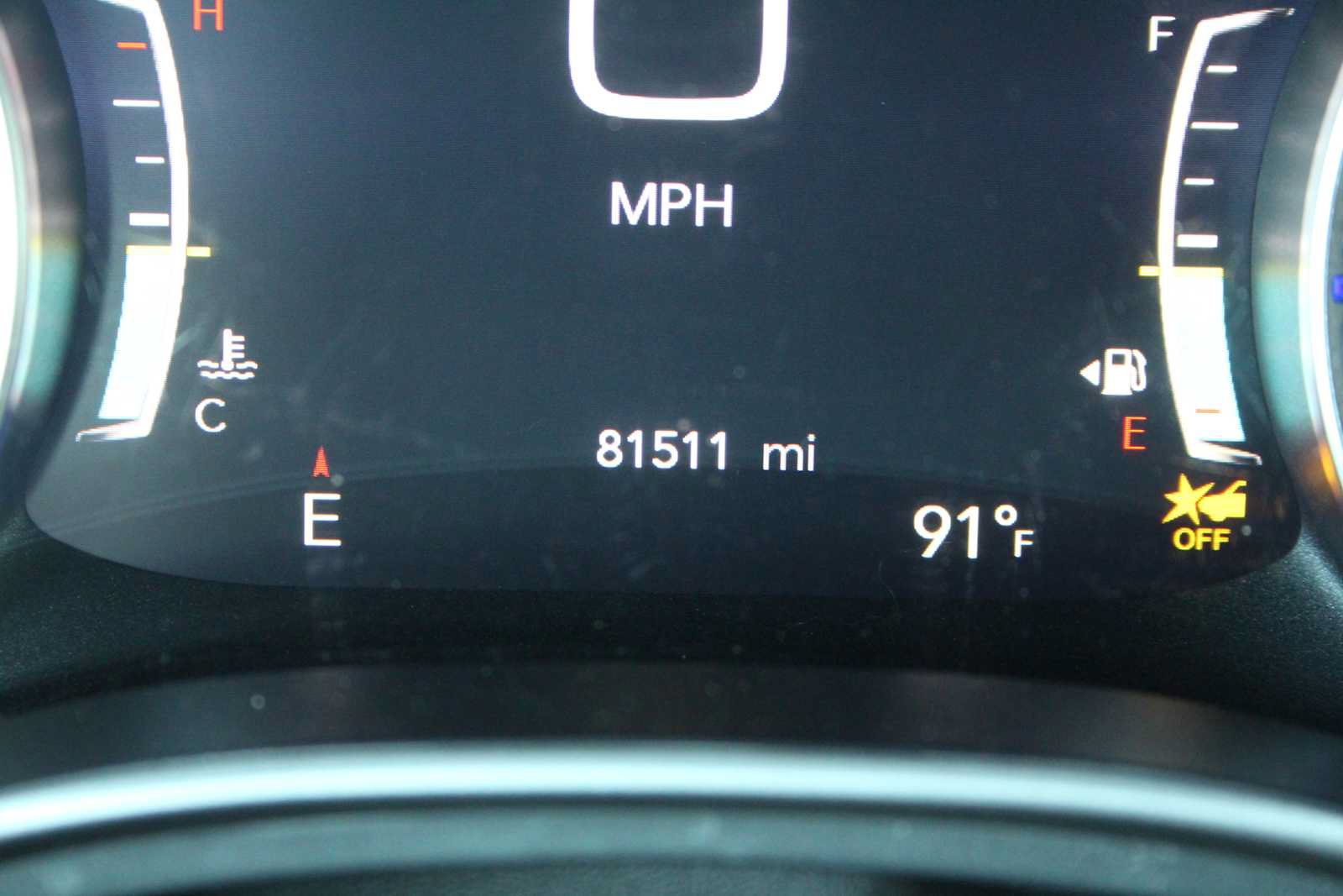 Used 2023 Chrysler Pacifica Touring FWD image 37