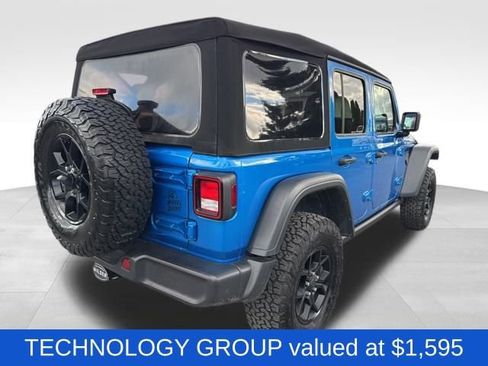 Used 2024 Jeep Wrangler Unlimited image 7