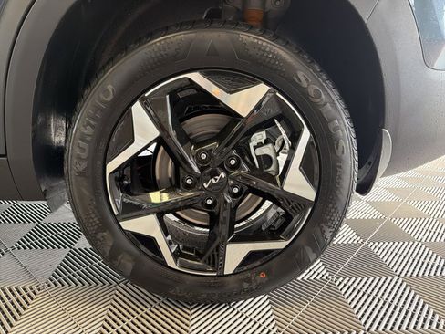 New 2026 Kia Seltos S image 8