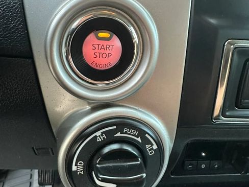 Used 2019 Nissan Titan SV w/ SV Convenience Package AWD/4WD image 26