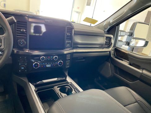 New 2025 Ford F350 Lariat w/ Lariat Ultimate Package image 12