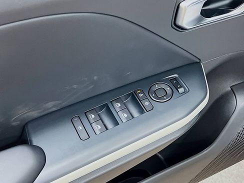 New 2025 Kia K4 GT-Line w/ GT-Line Sunroof Package image 18