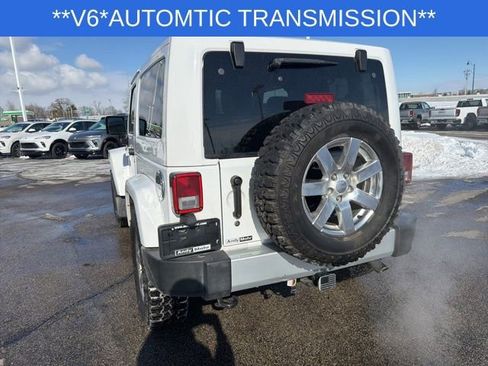 Used 2015 Jeep Wrangler Sahara w/ Mopar Chrome Edition Group image 11