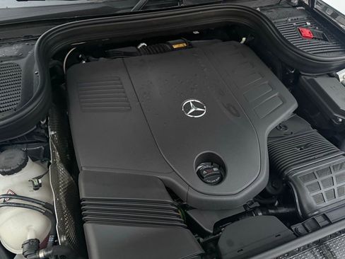 Used 2026 Mercedes-Benz GLS 450 4MATIC image 14