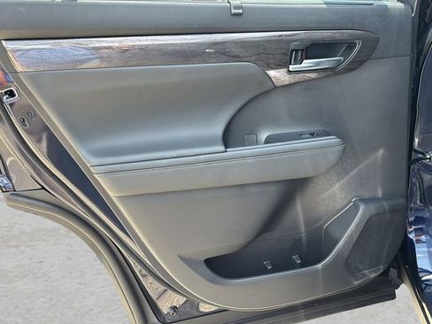 New 2026 Toyota Highlander Limited AWD/4WD image 14