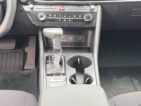 Certified 2025 Hyundai Sonata SE FWD image 19