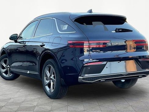 New 2026 Genesis GV70 2.5T Advanced image 3