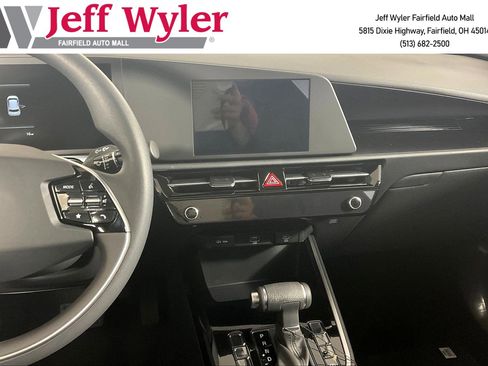 New 2026 Kia Niro LX FWD image 11