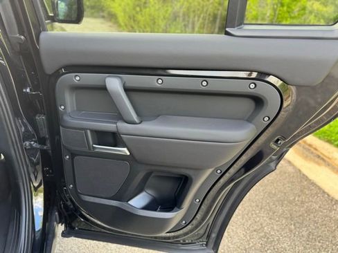 New 2026 Land Rover Defender 110 X-Dynamic SE AWD/4WD image 15