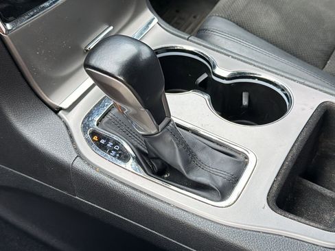 Used 2021 Jeep Grand Cherokee Laredo X RWD image 17