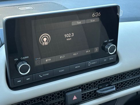 Used 2024 Honda HR-V LX image 20