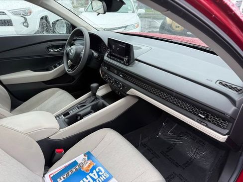 Used 2025 Honda Accord SE image 8