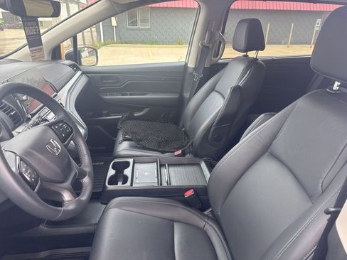 Certified 2025 Honda Odyssey EX-L image 9