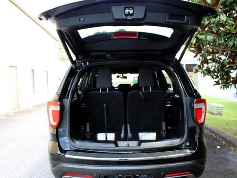 Used 2018 Ford Explorer XLT w/ Equipment Group 201A image 17