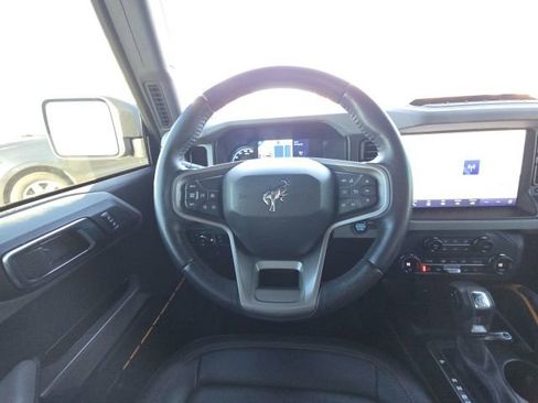 Used 2023 Ford Bronco Badlands w/ Sasquatch Package image 23