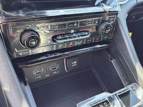 New 2025 Jeep Grand Cherokee Altitude image 29