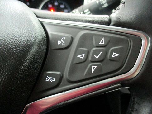 Used 2021 Chevrolet Equinox LT w/ Driver Convenience Package image 23