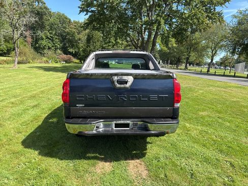 Used 2004 Chevrolet Avalanche 4x4 image 17