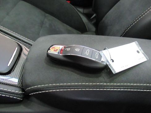 Used 2024 Porsche 718 Boxster GTS w/ GTS Interior Package image 24