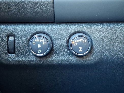 Used 2018 GMC Canyon SLE w/ SLE Convenience Package image 25