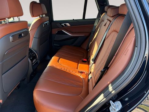 New 2026 BMW X5 xDrive50e image 11