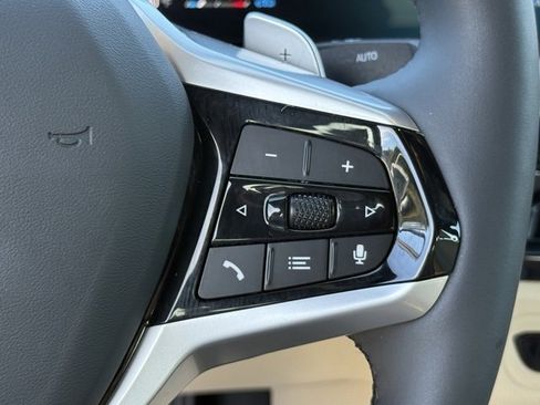 Used 2025 BMW 330i Sedan w/ Convenience Package image 24