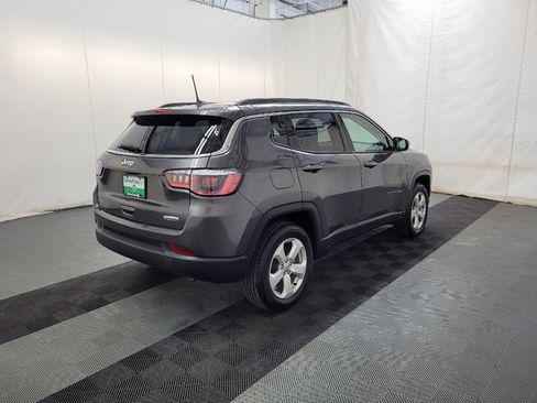 Used 2020 Jeep Compass Latitude w/ Popular Equipment Group AWD/4WD image 9